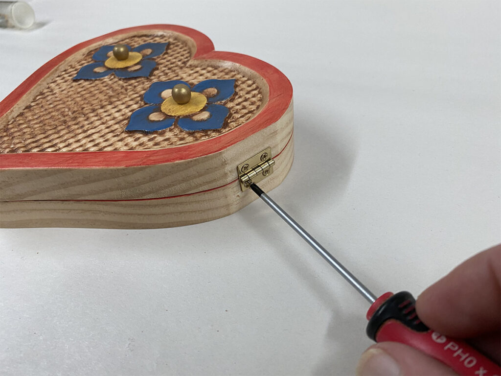 heart frame project hinge assembly