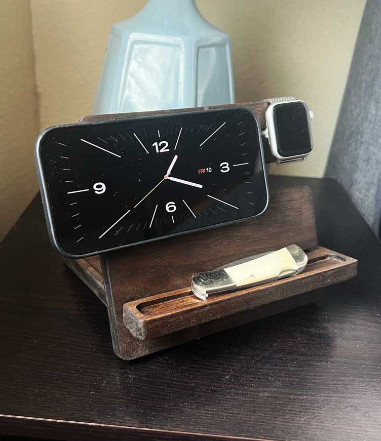iPhone and iWatch Charging Dock - Image 4
